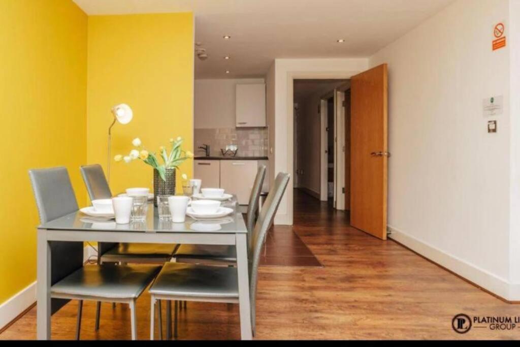 Sl Luxury 2 Bed Broad St Home Бірмінгем Екстер'єр фото